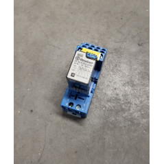 Relais contact trappe/porte Gilles