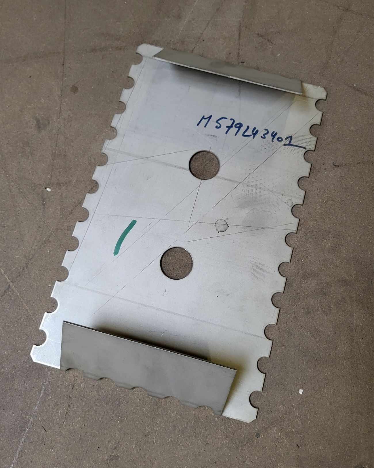 Tole de baffle inferieur inox