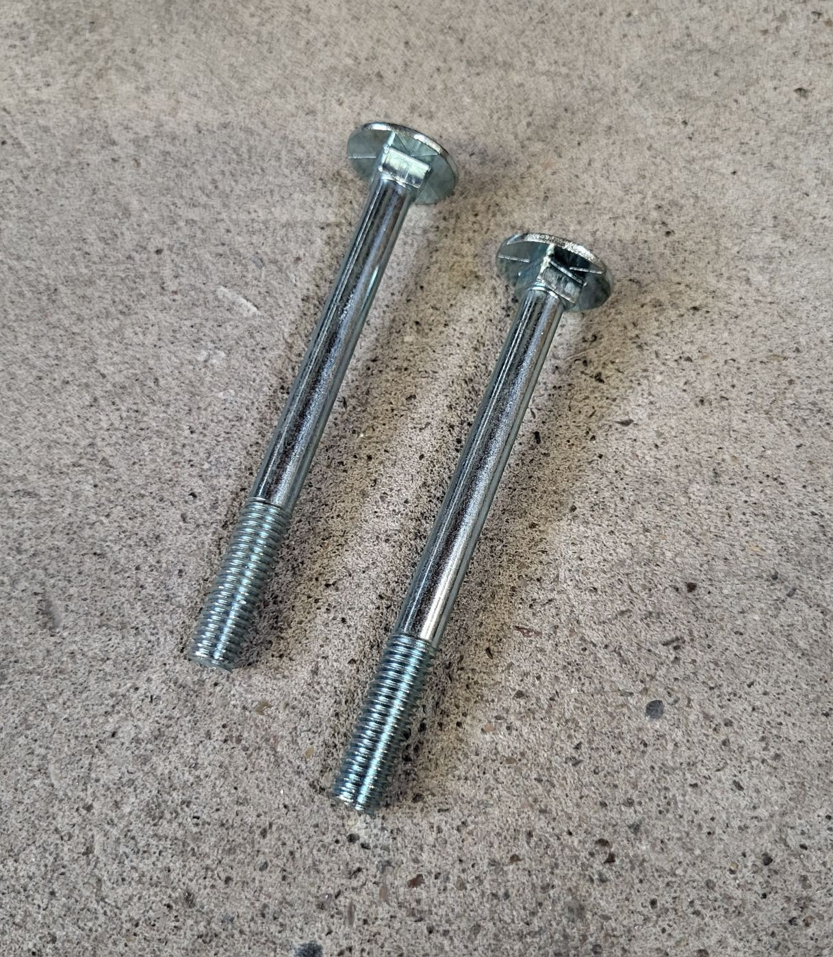 Vis (lot de 2) de 90 mm M8 pour réfractaire 061014